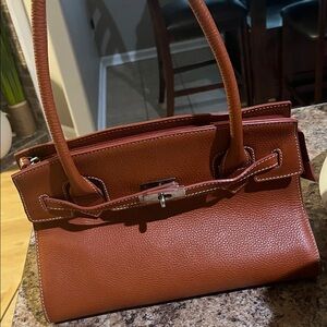 Elegant Brown Leather Handbag